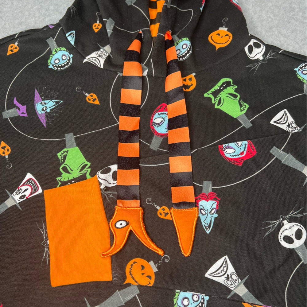Loungefly Disney Nightmare Before Christmas Ornaments Unisex Hoodie Size Med NWT - Picture 3 of 15